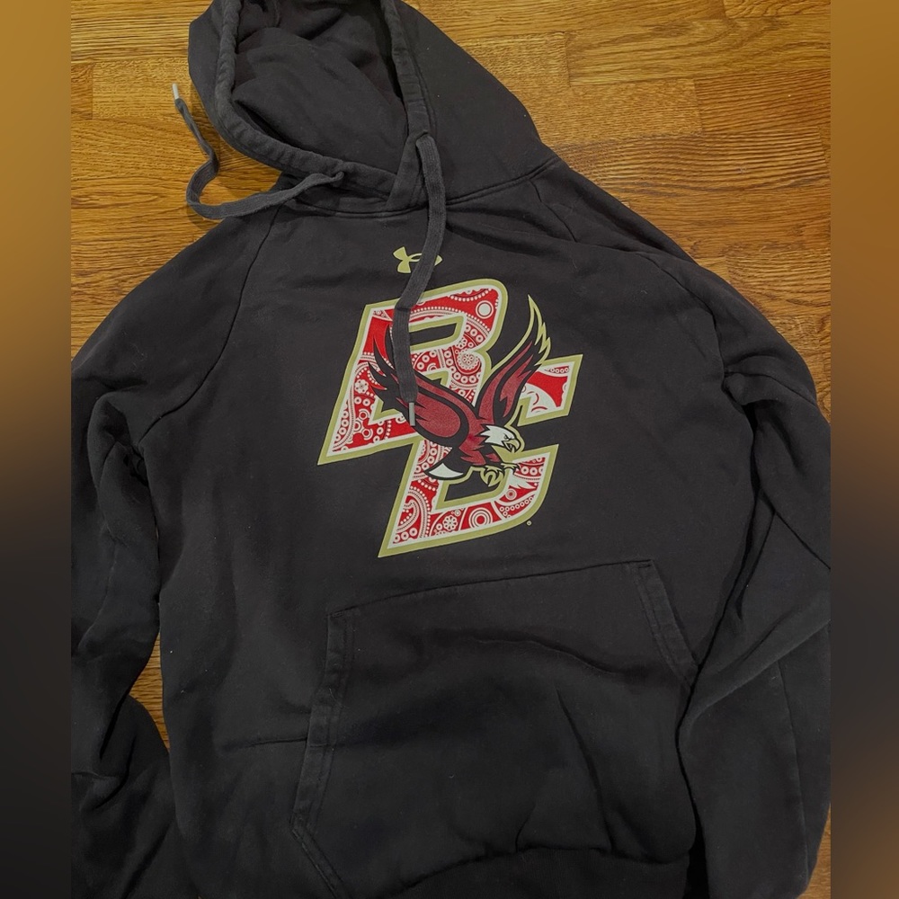 Unisex Boston College Sold Out Under Armour Red Bandana Sweatshirt. Size Small.